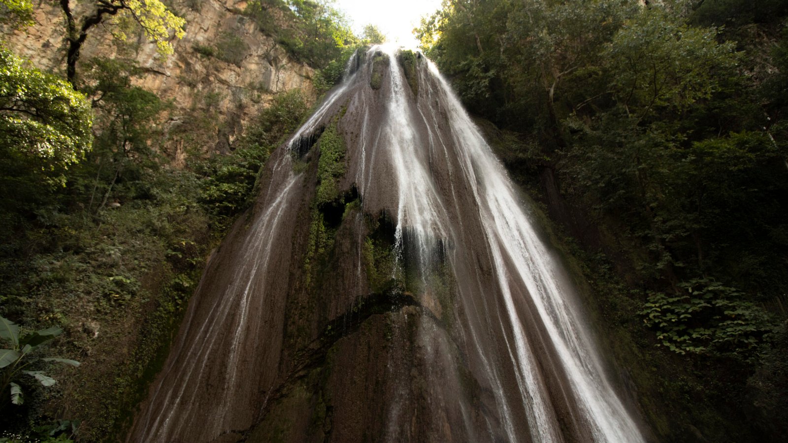 Cola de Caballo: el paraíso natural imperdible de Nuevo León